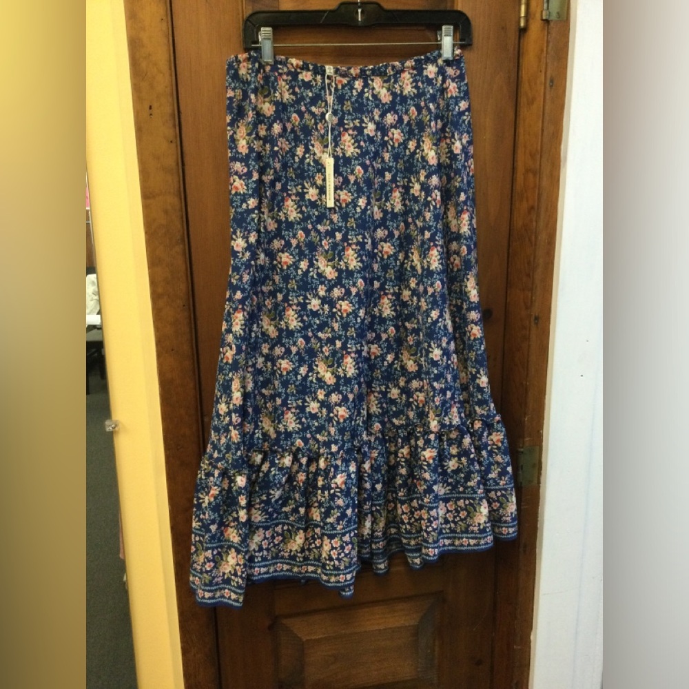 MAX STUDIO SKIRT, NWT, SIZE MEDIUM
